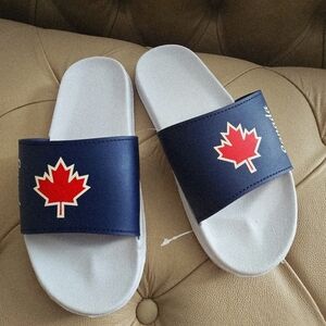 CANADA Slide Sandals BLUE WHITE RED SOFT size 9
